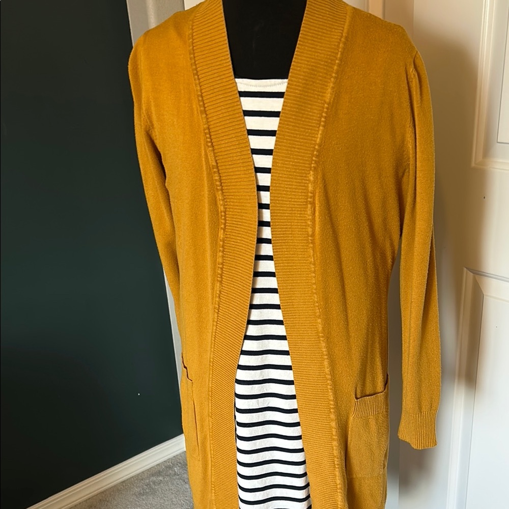 Cielo Musturd Cardigan Sweater Lightweight Knit